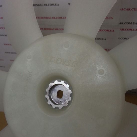 Крыльчатка вентилятора охлаждения радиатора правая Honda 38611-RJA-J01