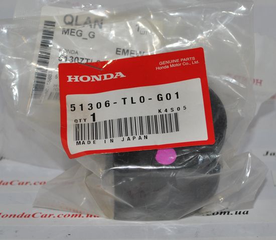 Втулка стабилизатора переднего правая Honda 51306-TL0-G01