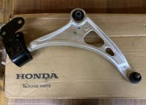 Рычаг передней подвески правый нижний Honda 51350-TZ5-A10 Рычаг передней подвески правый нижний Honda 51350-TZ5-A10