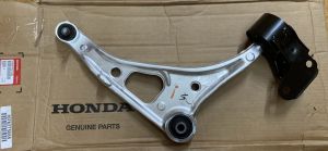 Рычаг передней подвески правый Honda 51350-T6Z-A10 Рычаг передней подвески правый Honda 51350-T6Z-A10