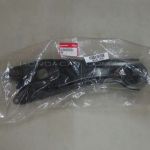 Рычаг задней подвески продольный правый Honda 52371-SZA-A01 Рычаг задней подвески продольный правый Honda 52371-SZA-A01