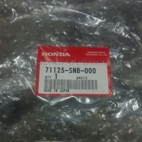 Накладка передней решетки Honda 71125-SNB-000