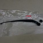 Поводок стеклоочистителя правый (пассажирский) Honda 76610-SNA-A11 Поводок стеклоочистителя правый (пассажирский) Honda 76610-SNA-A11