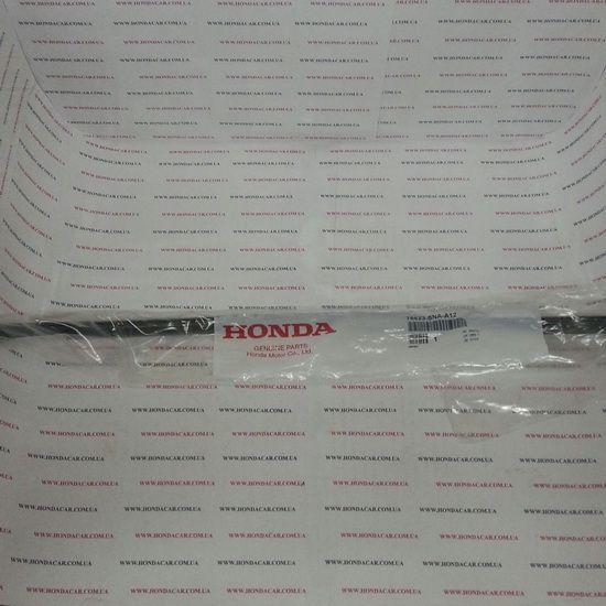Резинка щетки стеклоочистителя пассажирская (575 MM) правая Honda 76623-SNA-A12