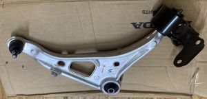 Рычаг передней подвески левый Honda 51360-T6Z-A10 Рычаг передней подвески левый Honda 51360-T6Z-A10